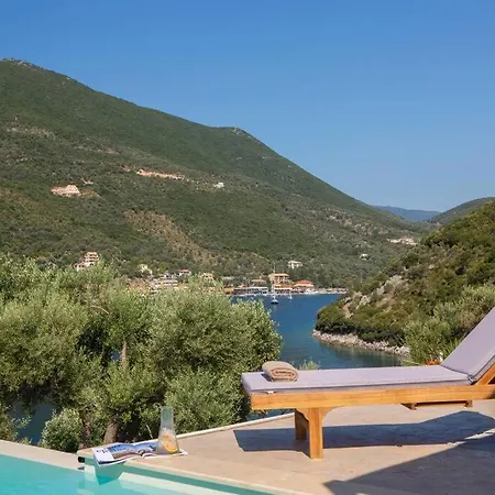 Aeraki -private Sea Access In Bay Villa