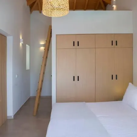Aeraki -private Sea Access In Bay Villa *
