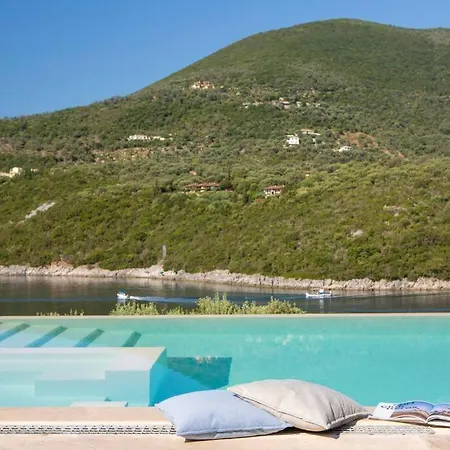Villa Aeraki -private Sea Access In Bay