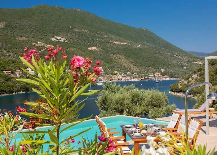Villa Aeraki -private Sea Access In Bay